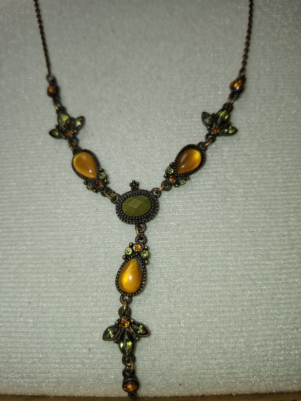 Vintage Avon Green and Amber Teardrop Pendant Necklace
